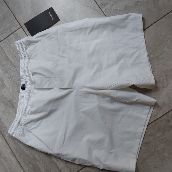 Lululemon Athletica White Men's Flat Front Shorts - Picture 1 of 9